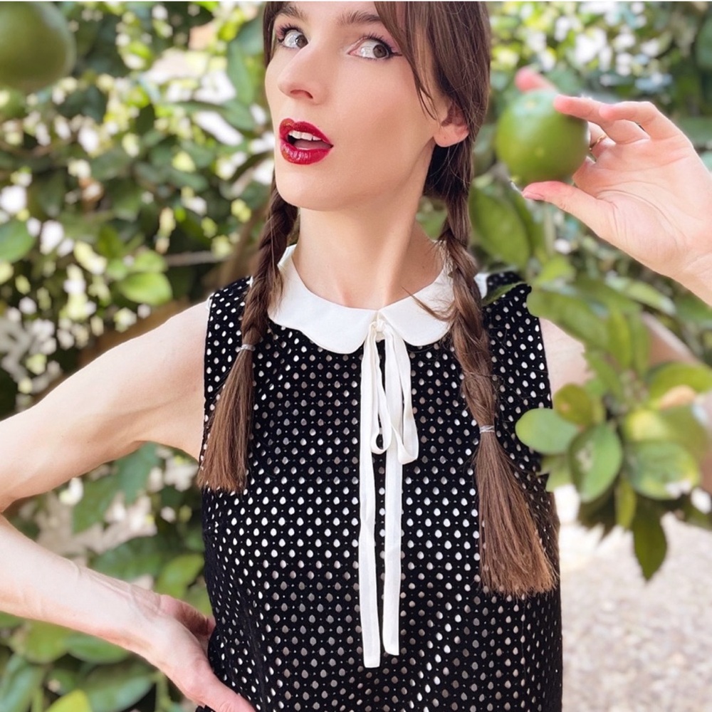 CECE Black & White Laser Cut Dress Scalloped
Peter Pan Collar Shift Dress